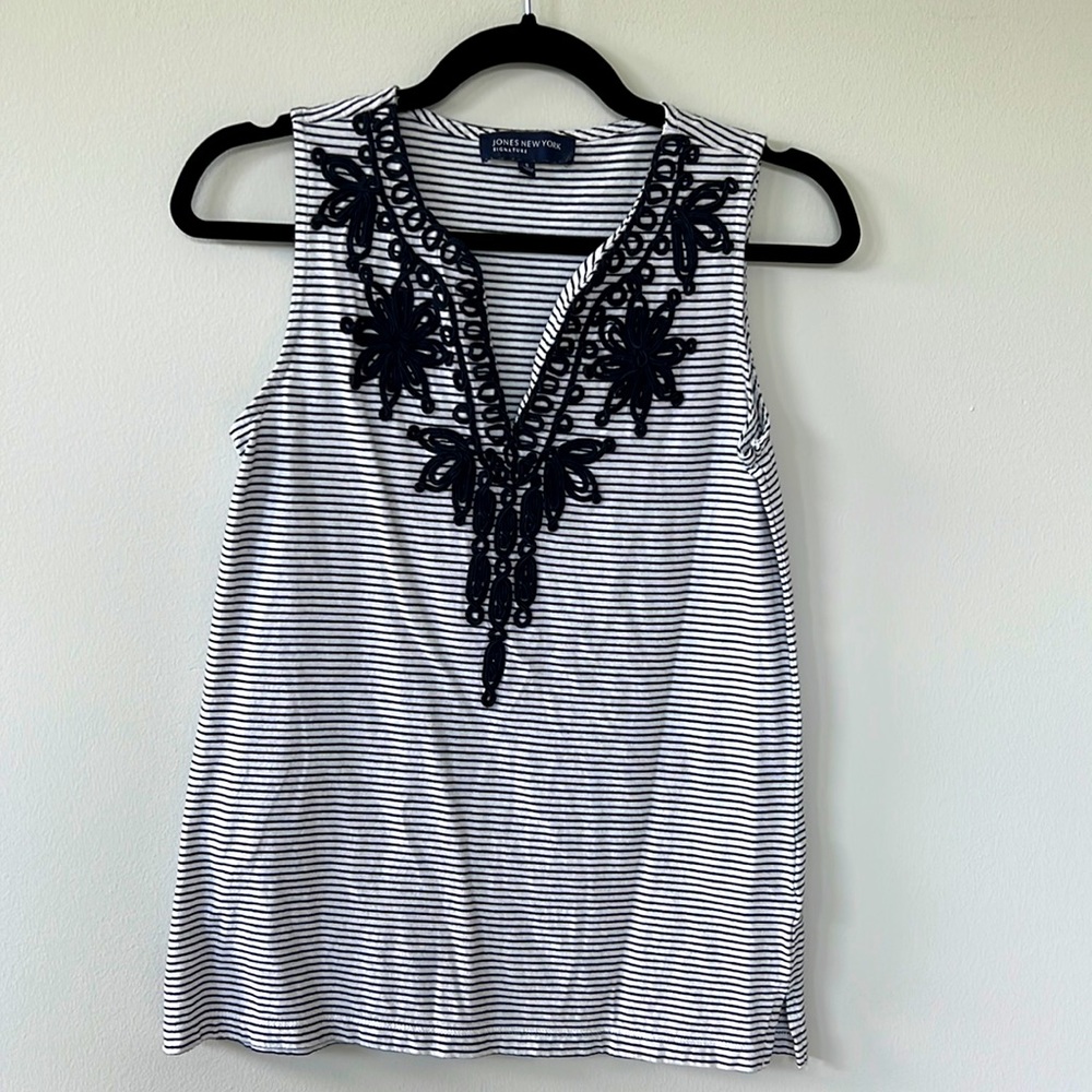 Jones New York Embroidered Tank Top